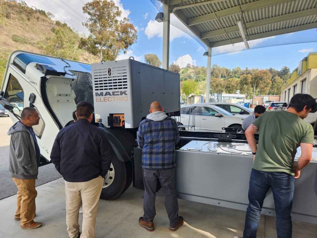 Mack Trucks Donates Electric Refuse Chassis to Río Hondo College