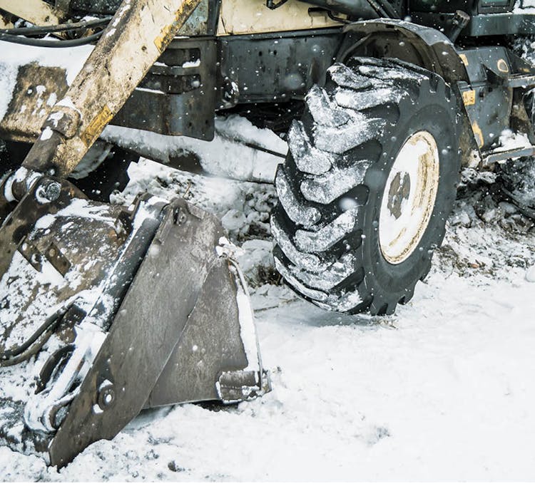 Winter Equipment Guide: Tips for Cold-Weather Equipment Maintenance