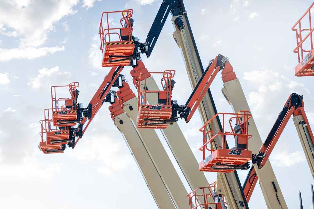 JLG Parent Oshkosh Invests in Nextera Robotics to Advance Connected Job Sites