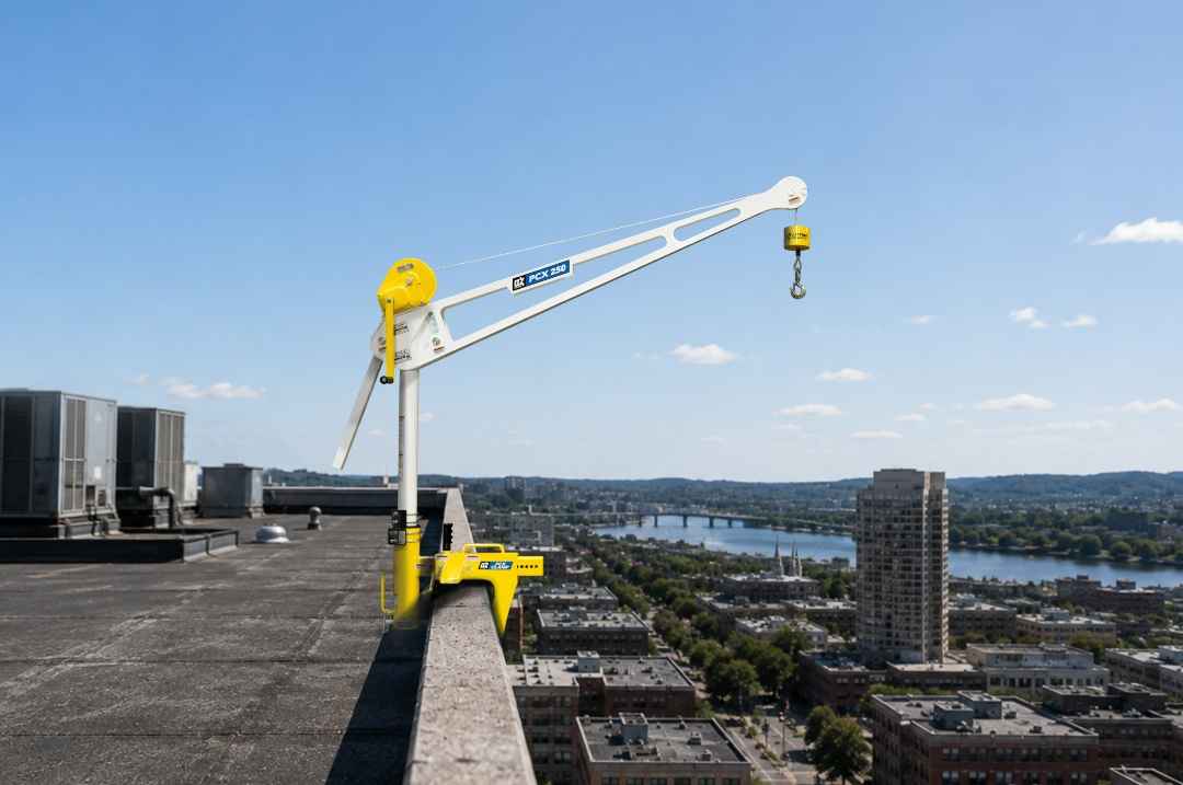 OZ Lifting to Show Non-Permanent Davit System at Chicago Build